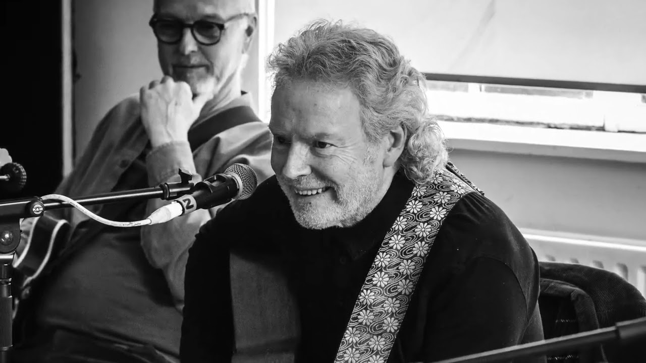 A Folk Song's A Song - from Fire & Dust by Reg Meuross