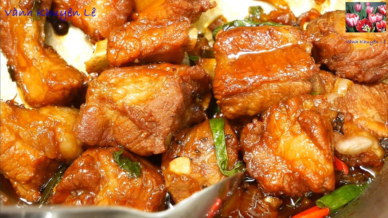 Sườn Heo Kho Nước Mắm - C&aacute;ch Kho Thịt Sườn thơm ngon thấm vị, Braised pork ribs by Vanh Khuyen