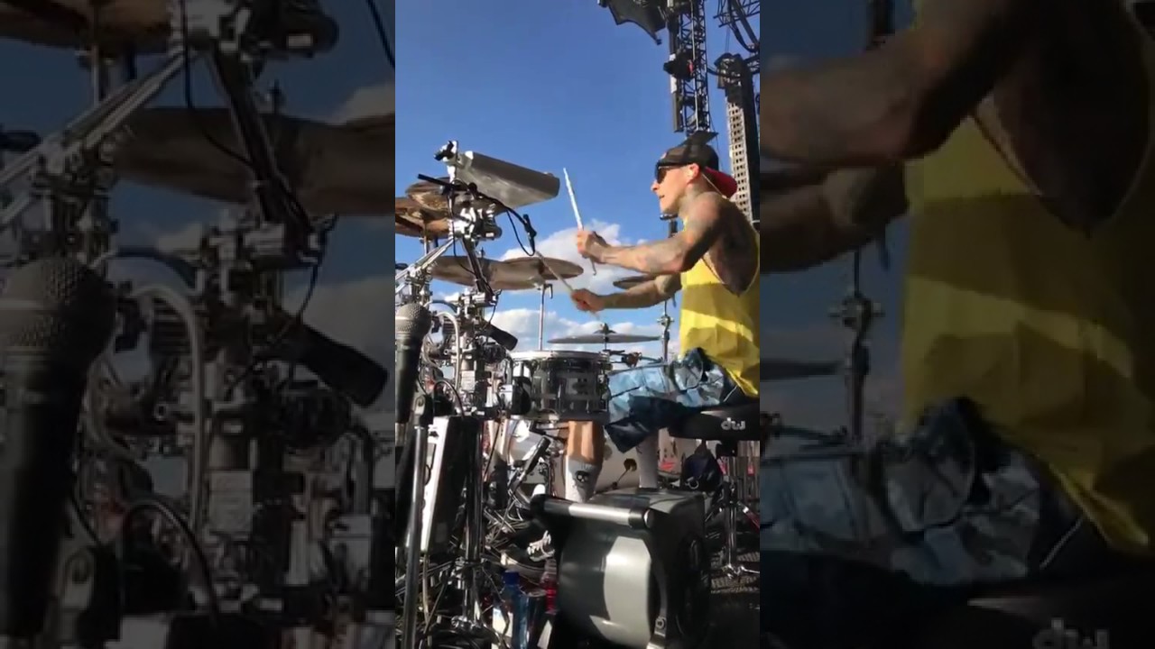 Blink 182 ( Travis Barker ) - Live Drum Set On Download Festival 2017