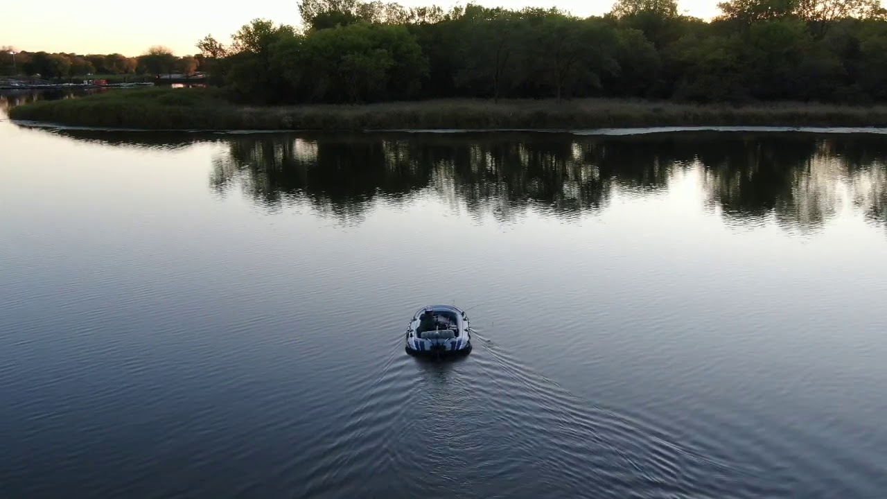 Intex Excursion 4  with 55 lbs Newport trolling motor