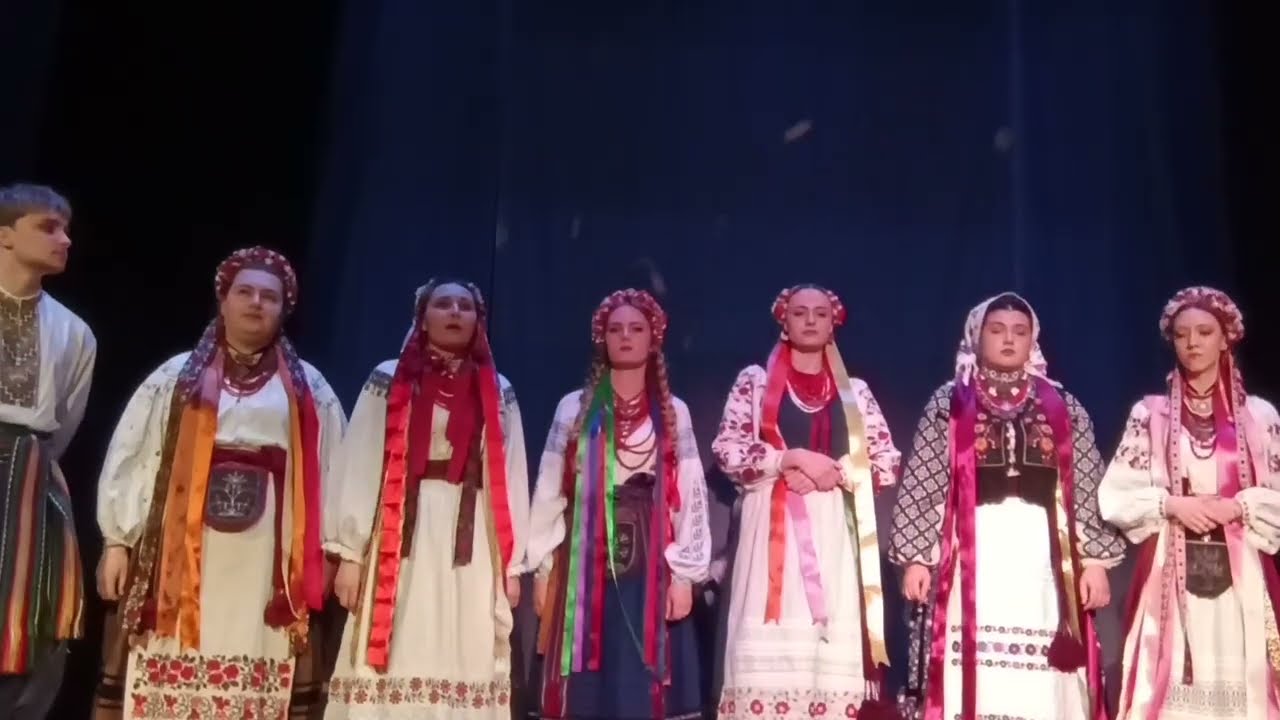 Концерт дню пам'яті Небесної сотні. Київський Театр фольклору 
