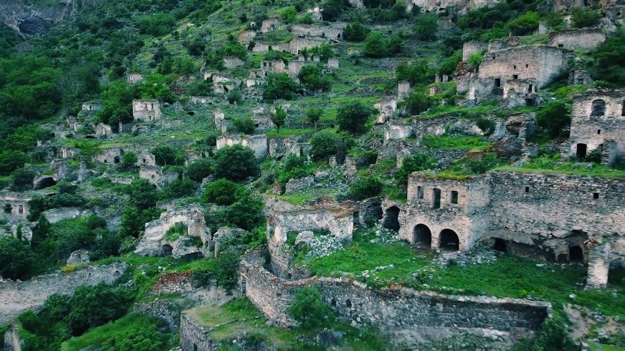 UR GNAL HAYASTANUM - ՀԻՆ ԽՈՏ