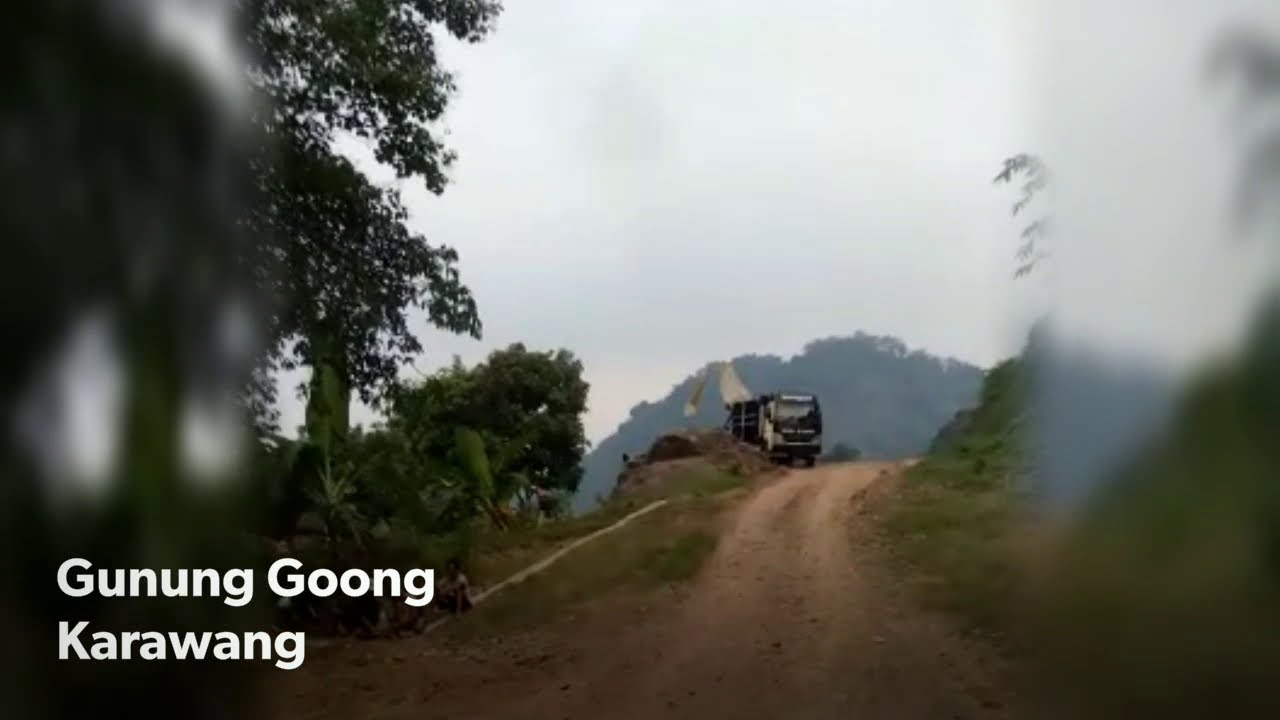 Tanah Retak Gunung Goong - Karawang