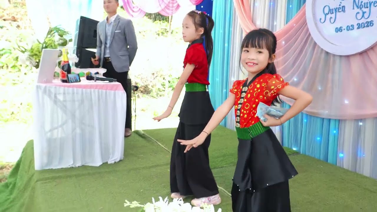 MÚA TIẾNG KHÈN MÙA BAN NỞ x PHONG WIND REMIX, MỪNG ĐÁM CƯỚI 