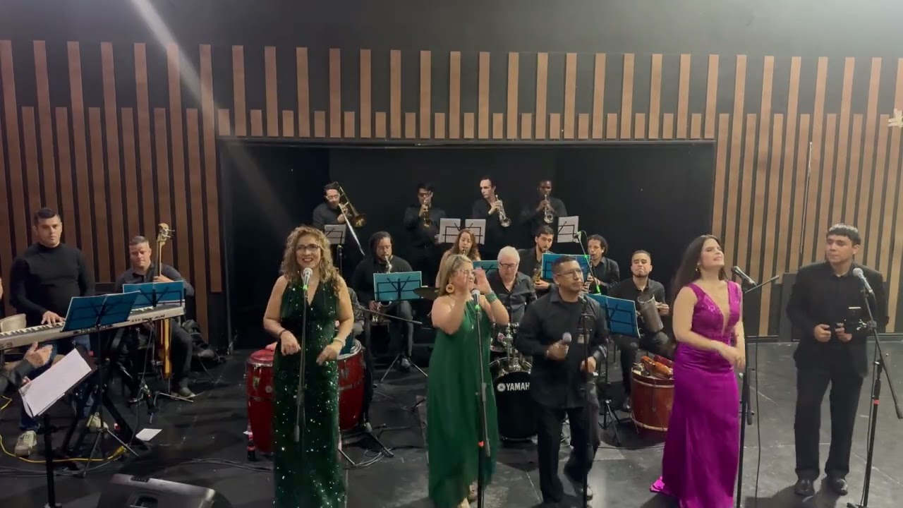 Arbolito de navidad . Merengue de José Barros. Canta Harold Ule con la Big Band de Edgar Gallego S.