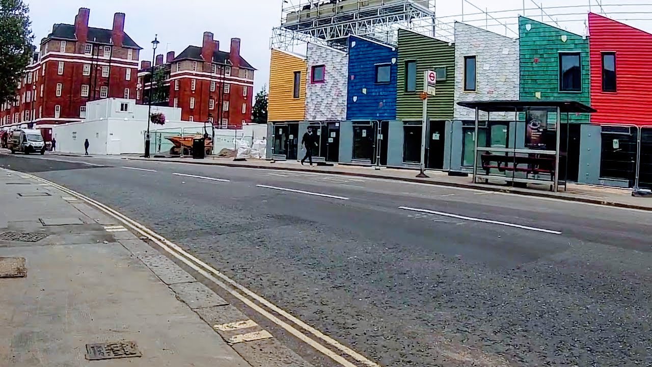 Autumn Walk - Clapham Junction to Victoria Station, London