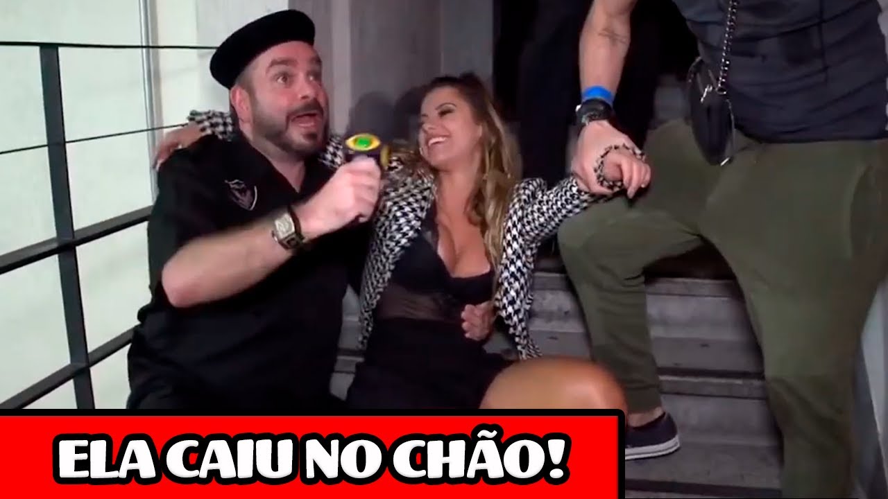 ARICIA PERDEU O CONTROLE E CAIU NO PÂNICO DELIVERY