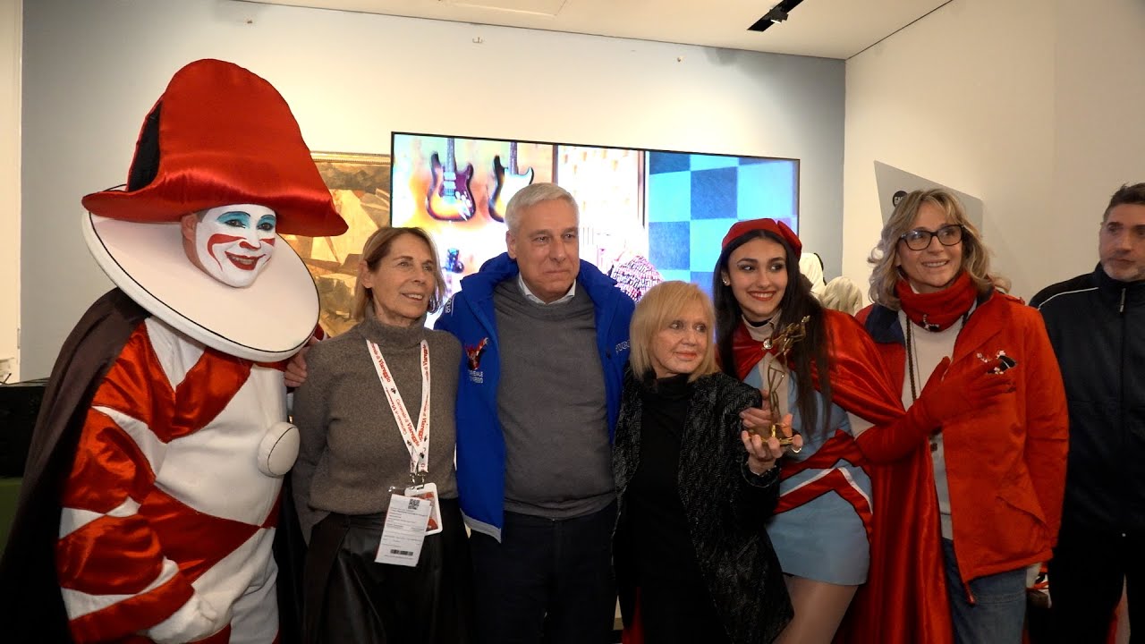 A Rita l'Ondina d'Oro e a Giorgio (a sorpesa) il Burlamacco di diamanti