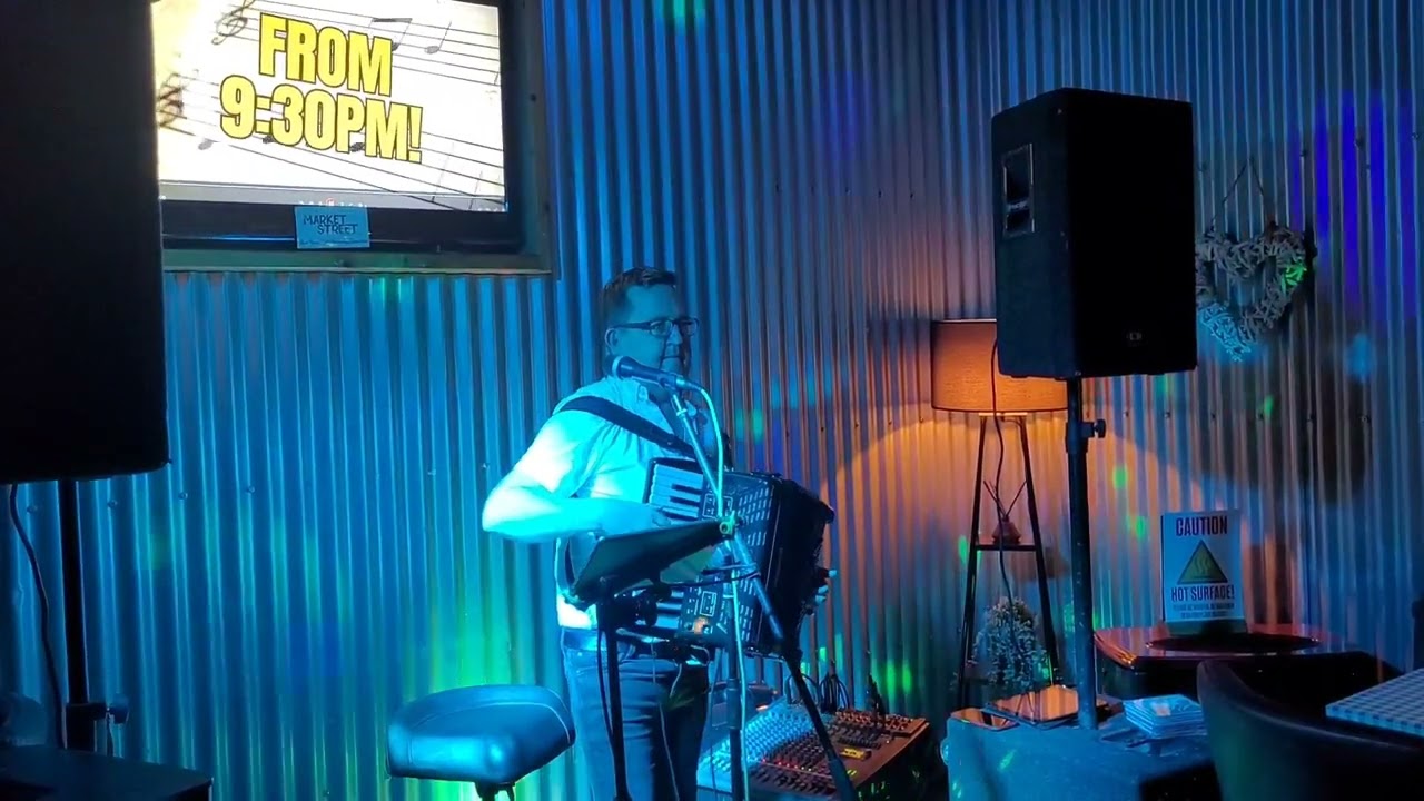 Adrian Ryan singing Hold onto your Hat in Boylans Ardee - 18th October 2024