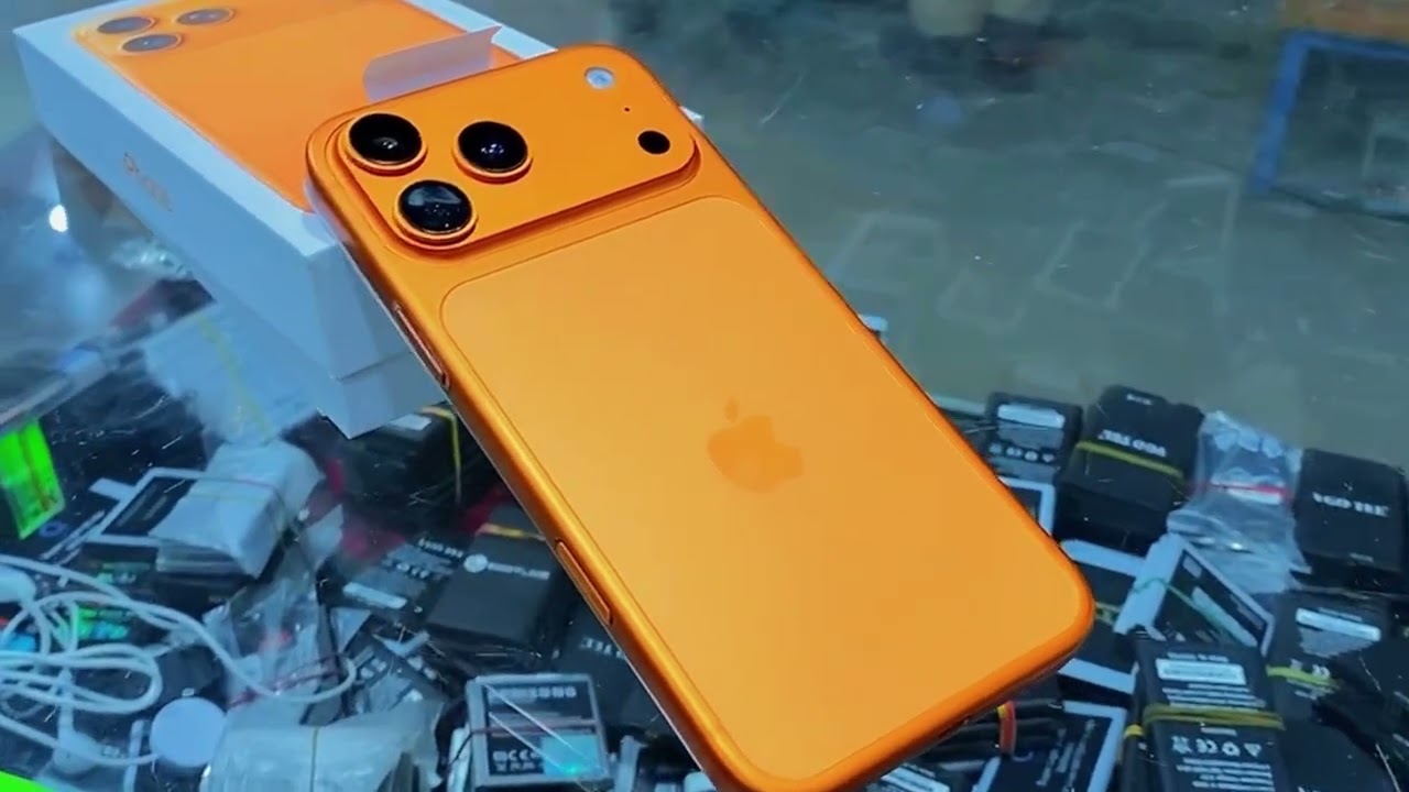 IPHONE 17Prx iPhone Satara Pro Max yellow color, orange color ￼￼