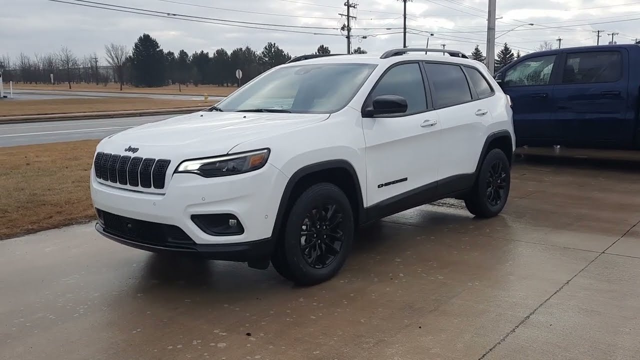 New 2023 Jeep Cherokee Altitude Lux Walk Around (N23042)