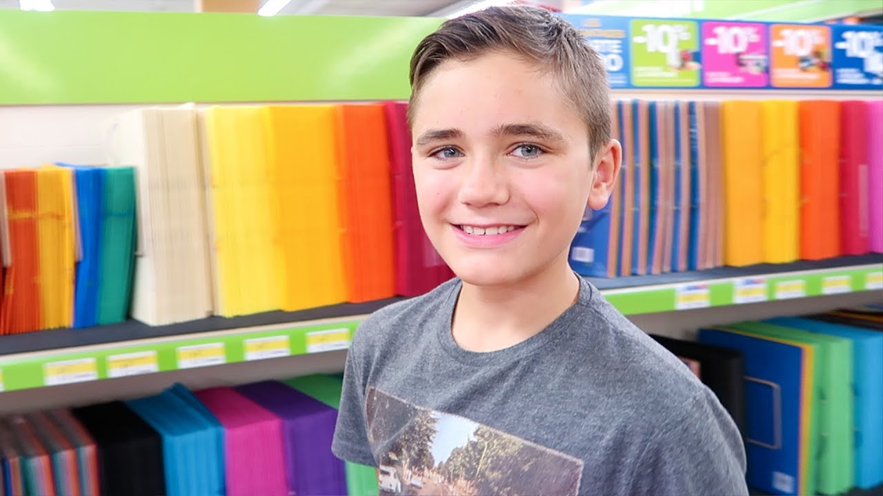 VLOG - Chasse aux Fournitures Scolaires 2017 pour Néo !