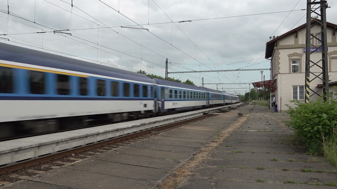 2023 - CZ - Česk&eacute; dr&aacute;hy CD 151 loco with a R (