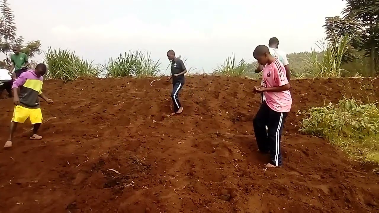 NYARUSHISHI TSS MU GIKORWA CYO GUTERA IBISHYIMBO MURI GAHUNDA YO KWUNGANIRA SCHOOL FEEDING