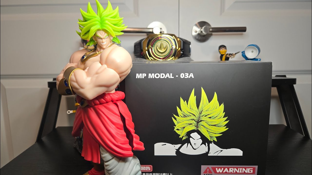 Even his accessories are MAXIMUMERMER!!! MP Modal 03A(For Beast Deities Broly)