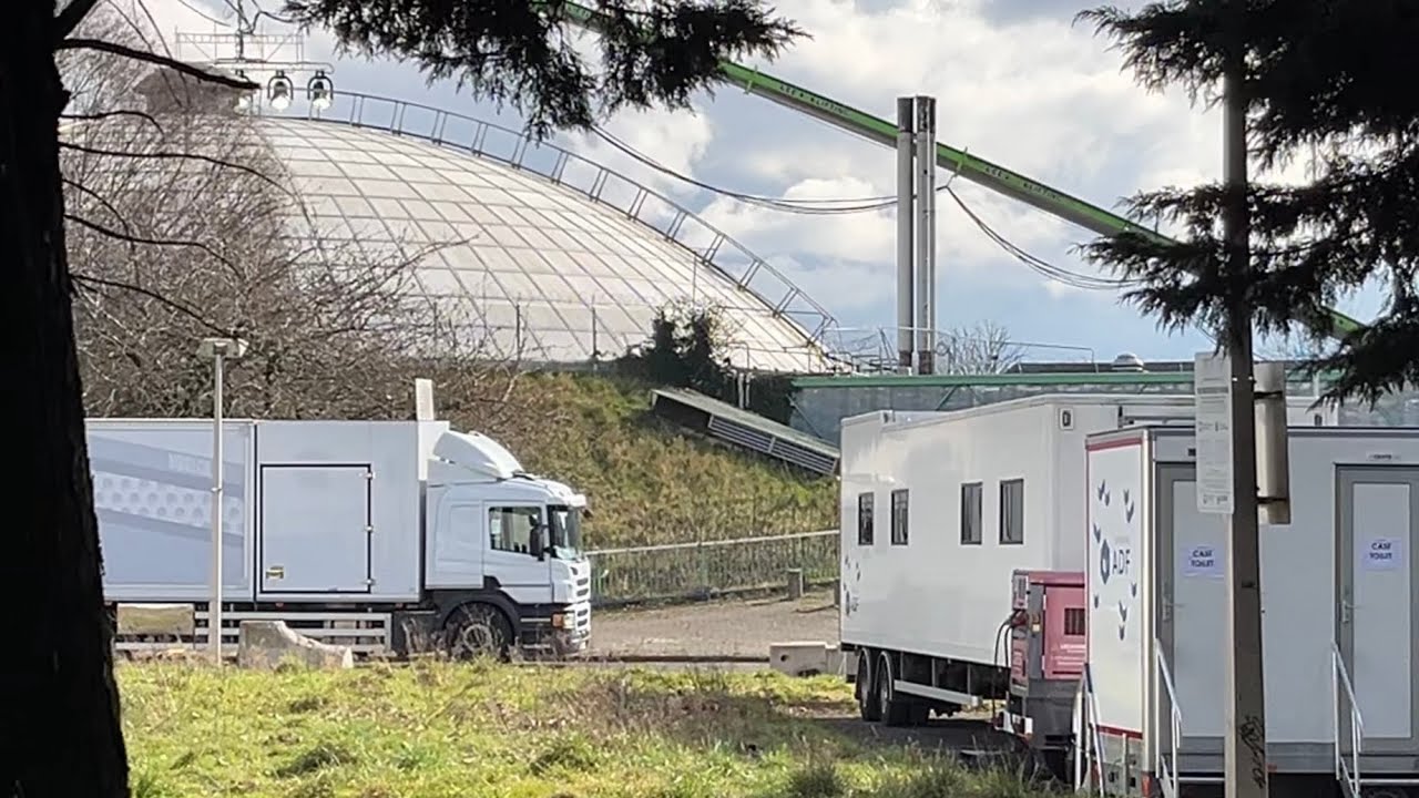 Neuromancer production arrives at the Swindon Oasis Leisure Centre