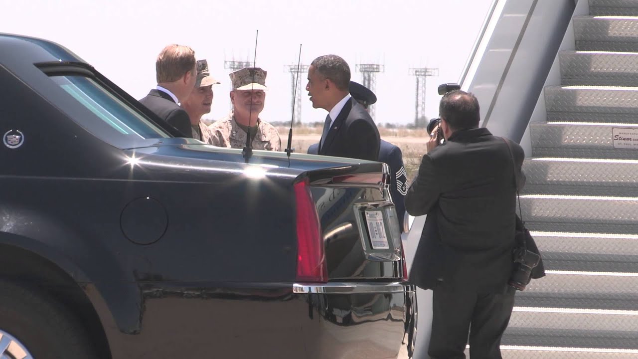 President Obama lands in Marine Corps Air Station Miramar