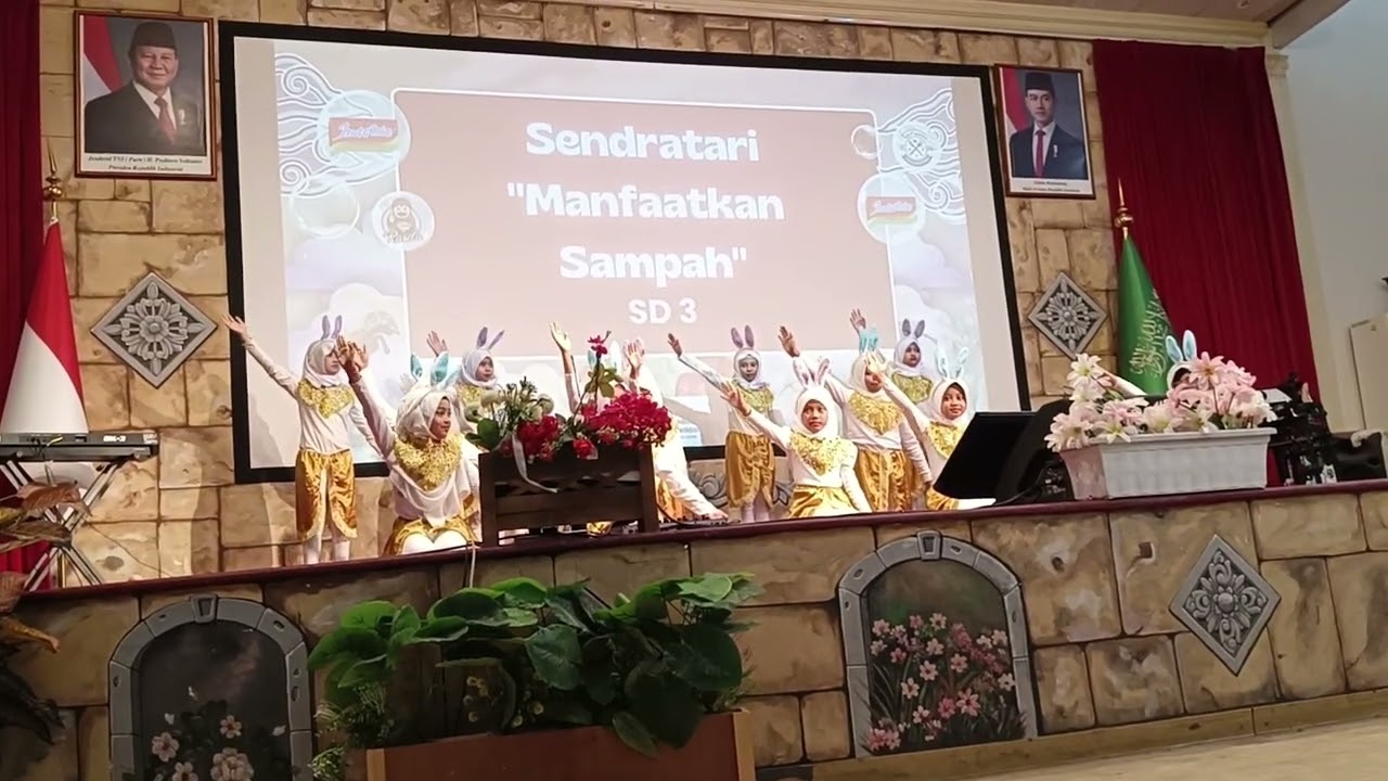 Sendratari (Seni tari dan Drama) Tema Memanfaatkan Sampah dan Menjaga Kebersihan Lingkungan