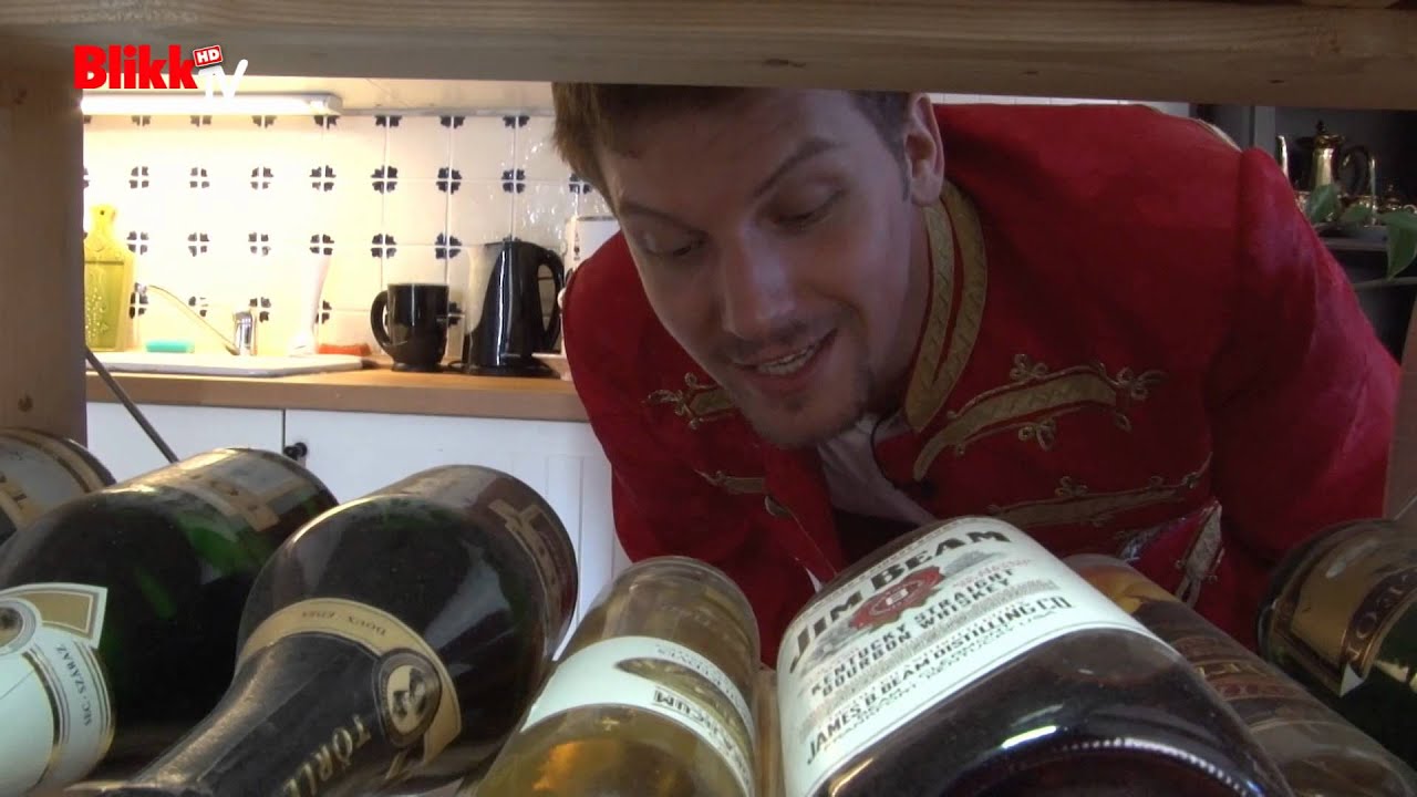 Peller Karcsi leborult az ágyról