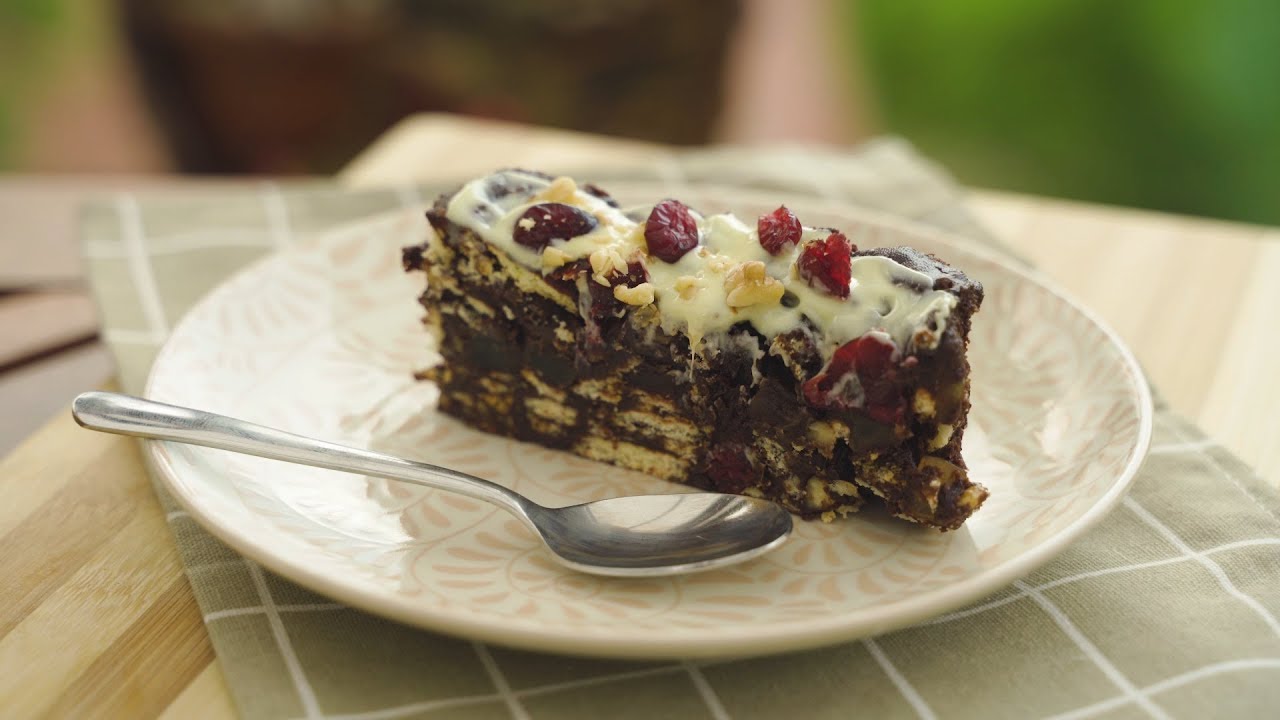 Dave's Kitchen - No Bake Chocolate Cake