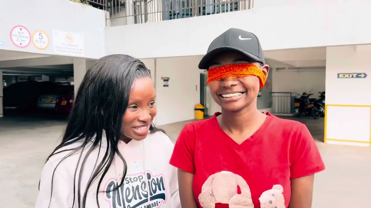 SURPRISING MY FRIEND❤️❤️SEE WHAT I GOT HER FOR HER BIRTHDAY 🥳