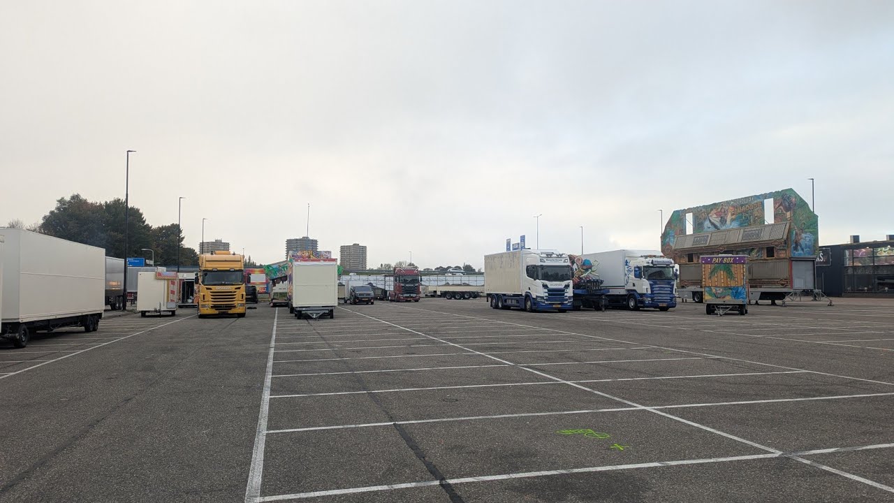 Opbouw Halloween kermis Zoetermeer deel 1