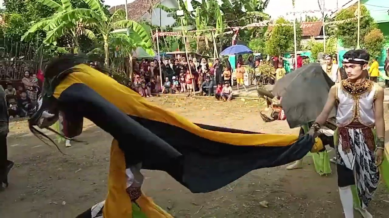 Mendeman barongan - ebeg Satria Turonggo Kencana #ebegbanyumasan #trendingshorts 