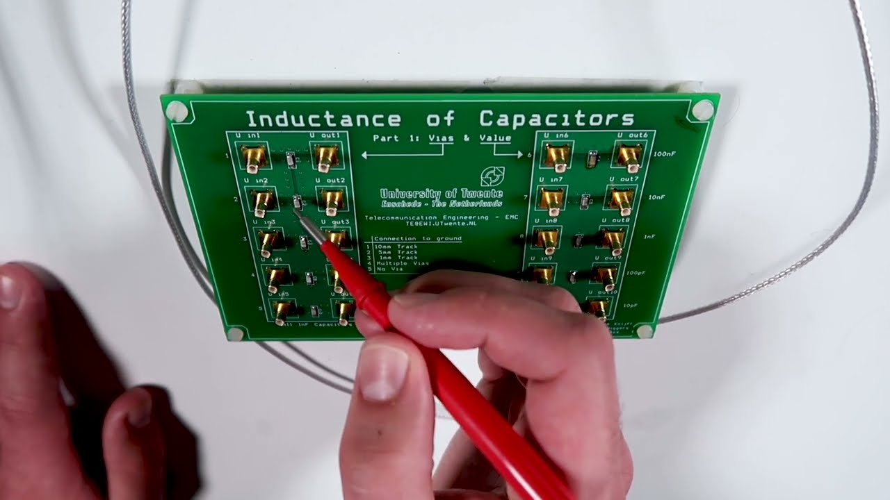 EMC Demo - Effect of parasitic inductance on decoupling capacitors