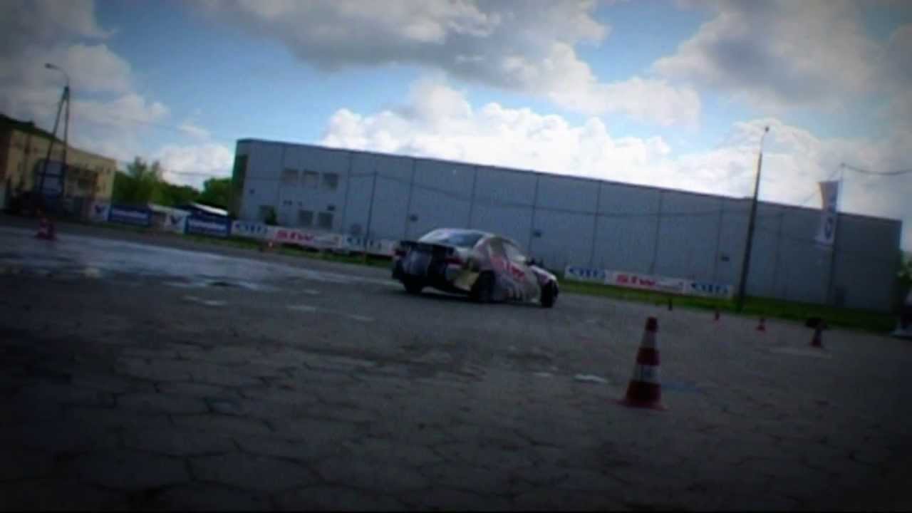 Motoślad odc. 24 - Test Suzuki GSR 750, Akademia Driftu i Bobbery