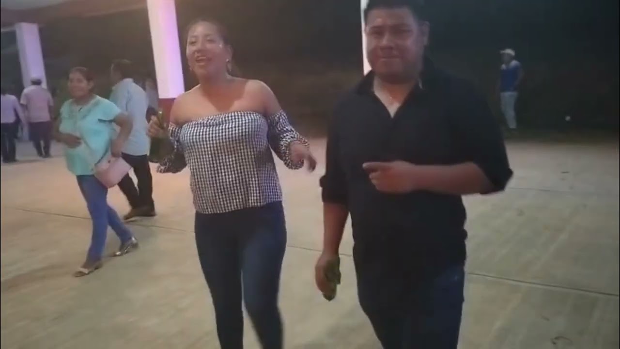 Baile del 15 y 16 de Agosto de 2025 con el grupo Los chicos de la cumbia B-3. Suhgerenscia del Amor.