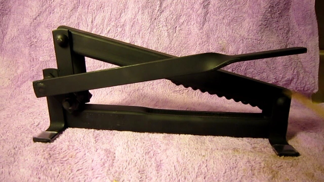 The Get Crackin' Nut Cracker review