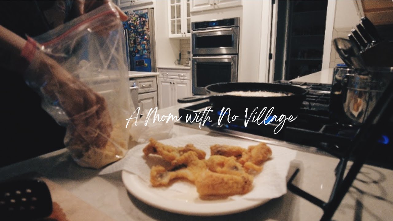 A MOM WITH NO VILLAGE|  A lot on my plate , Mini CVS haul, Cooking Sunday Dinner, Doing Phoe's hair
