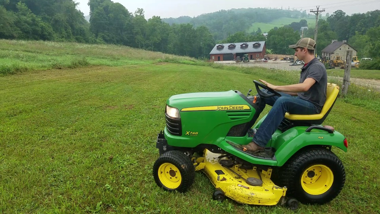 2006 John Deere X748 Diesel Tractor Mowing Grass!
