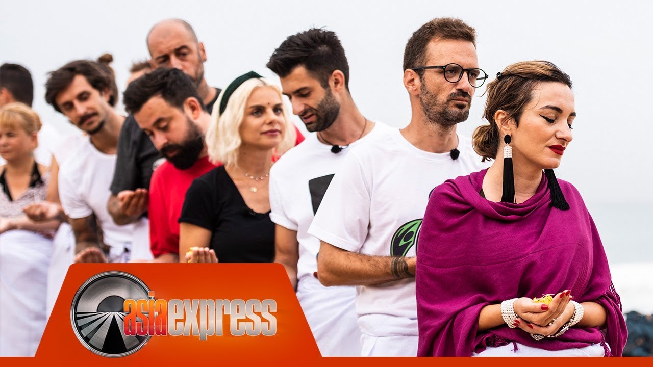 Concurenții Asia Express au ajuns &icirc;n India! Un preot hindus i-a binecuv&acirc;ntat! 