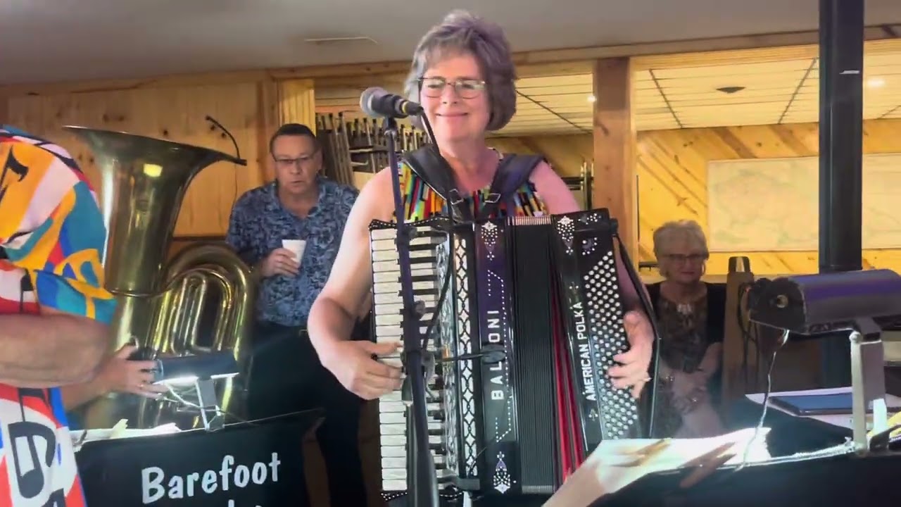Clover by the Water-Barefoot Becky & the Ivanhoe Dutchmen-Duncanfest-2025 