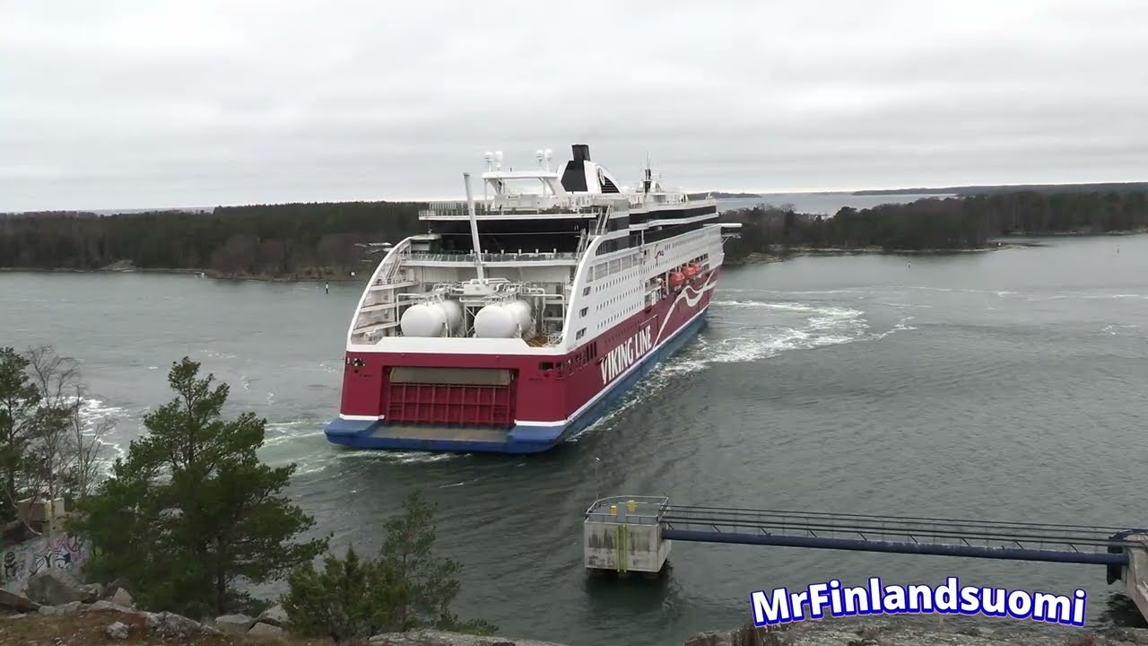 Viking Grace Sharp Turn In Mariehamn 22 03 2025