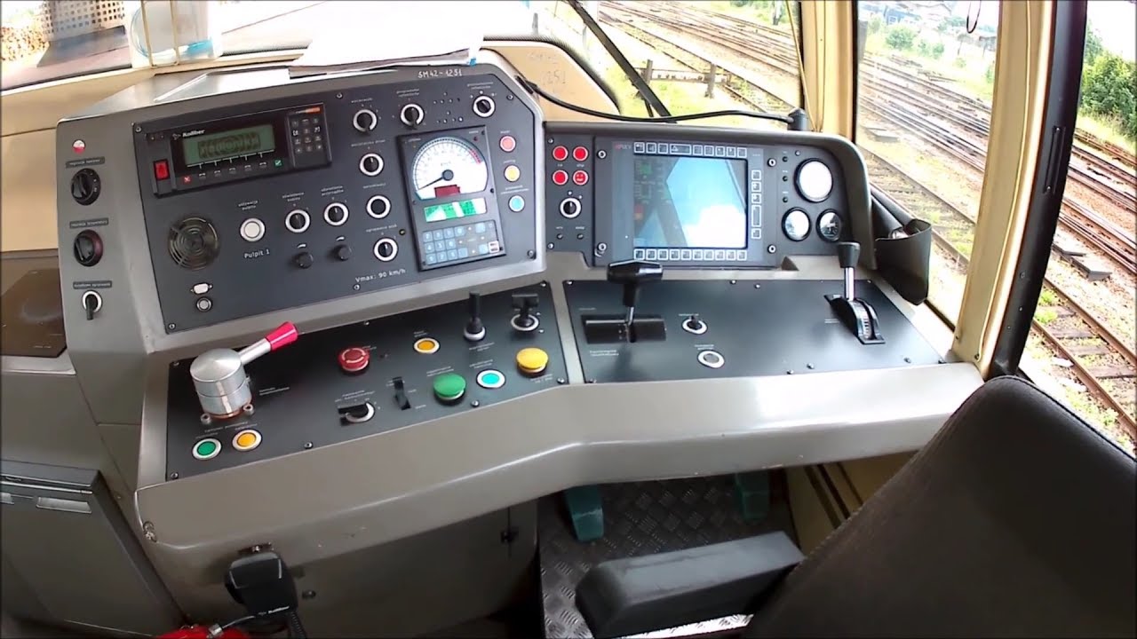 SM42 - 6Dg/B - kabina, szafa WN, szafa pneumatyczna, przedział silnikowy