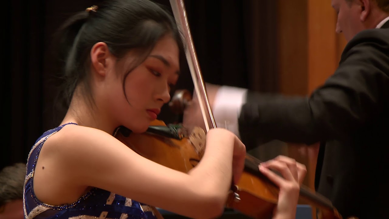 Yixiu Lin, Mikhail Kirchhoff, The Slovak Radio Symphony Orchestra - William Walton Concerto (1929)