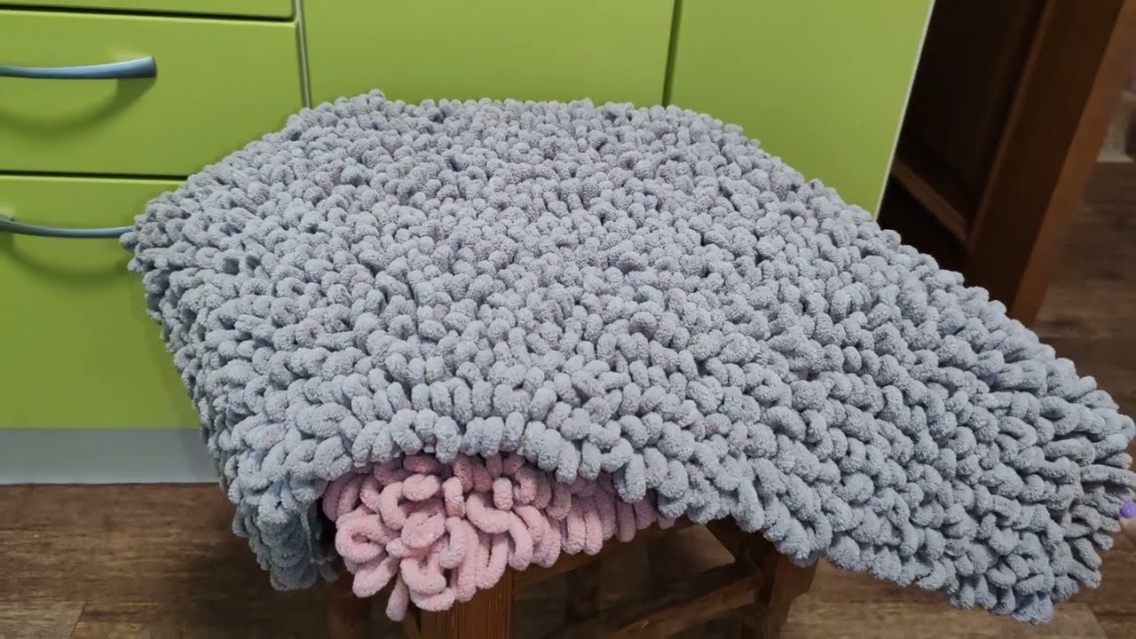Коврик из Alize Puffy Fine / Hand Made Club и ПВХ основы