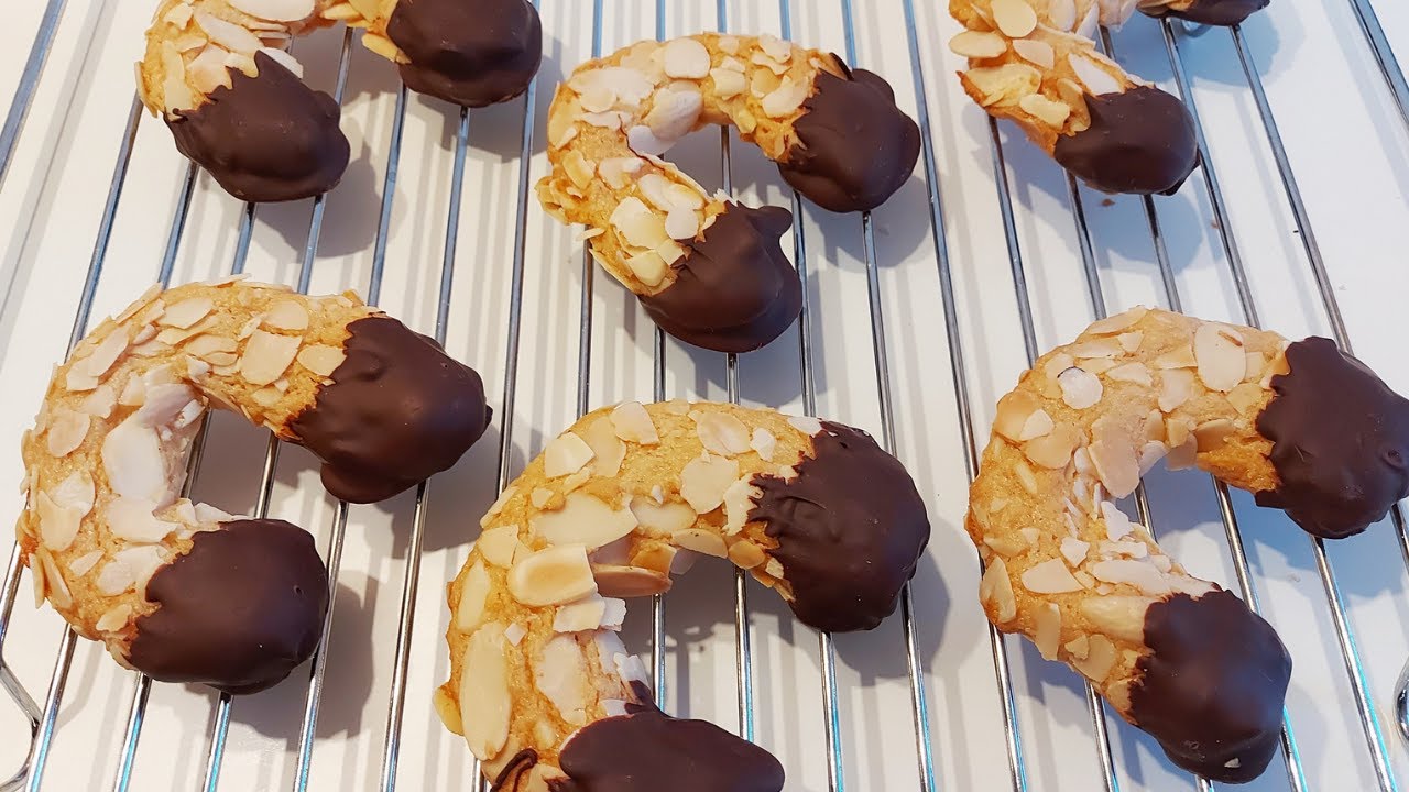 Mandelhörnchen | Marzipanhörnchen | lecker und saftig | Weihnachtsgebäck