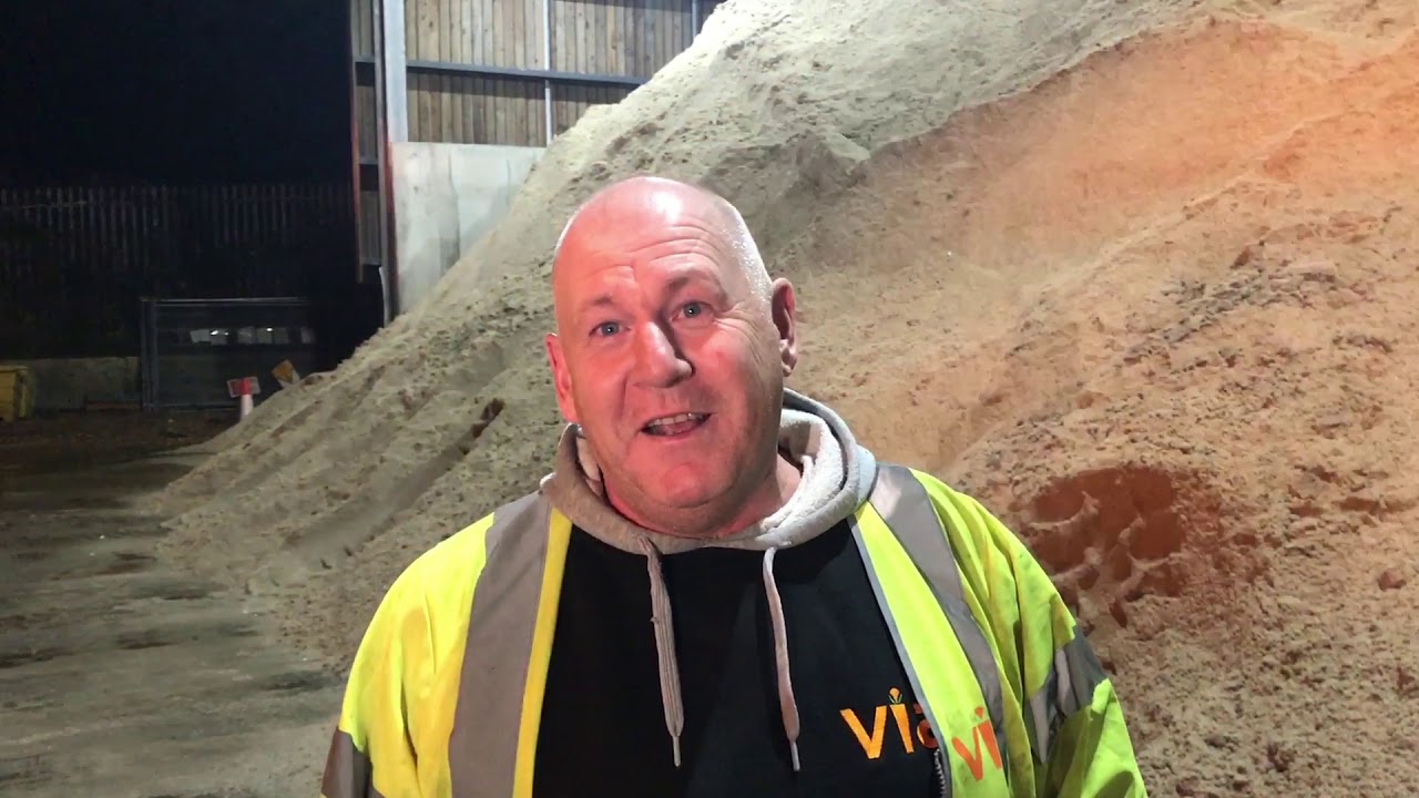 How does a gritter driver get to work