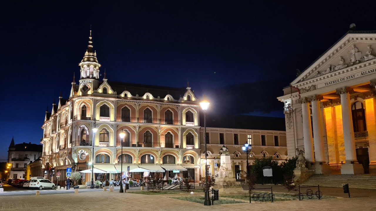 ORADEA City (Romania) by Night - a beautiful city in Europe!