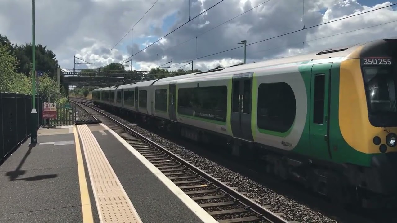 TRAINS at CHEDDINGTON (WCML/West Coast Main Line) - 12/09/2024