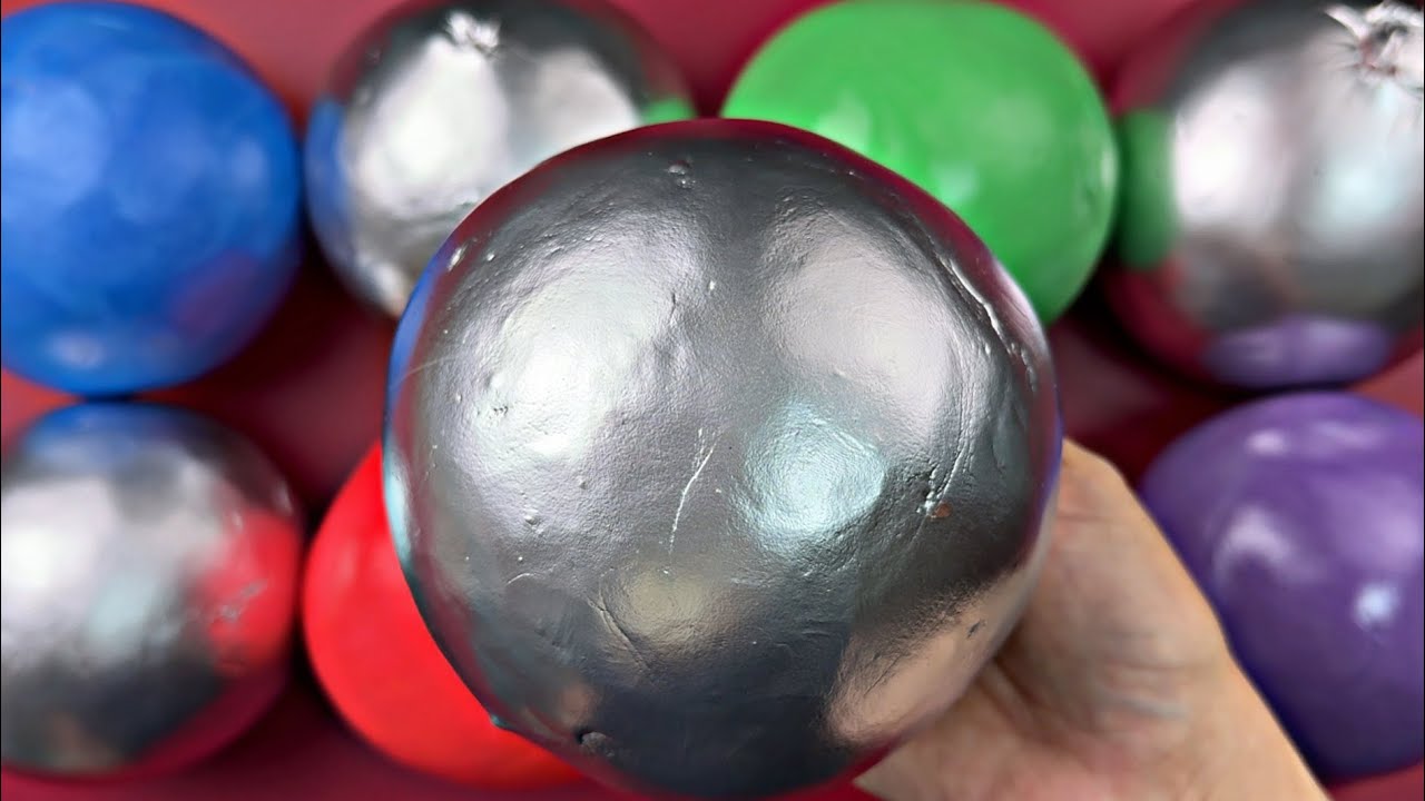 Cracking light plasticine | ASMR video