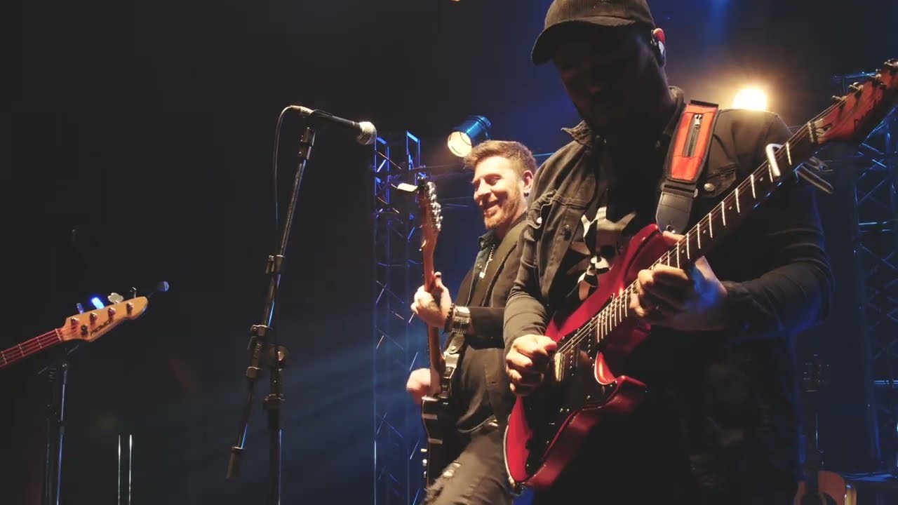 Ave Rapaz / La Sirena Varada (En Vivo)