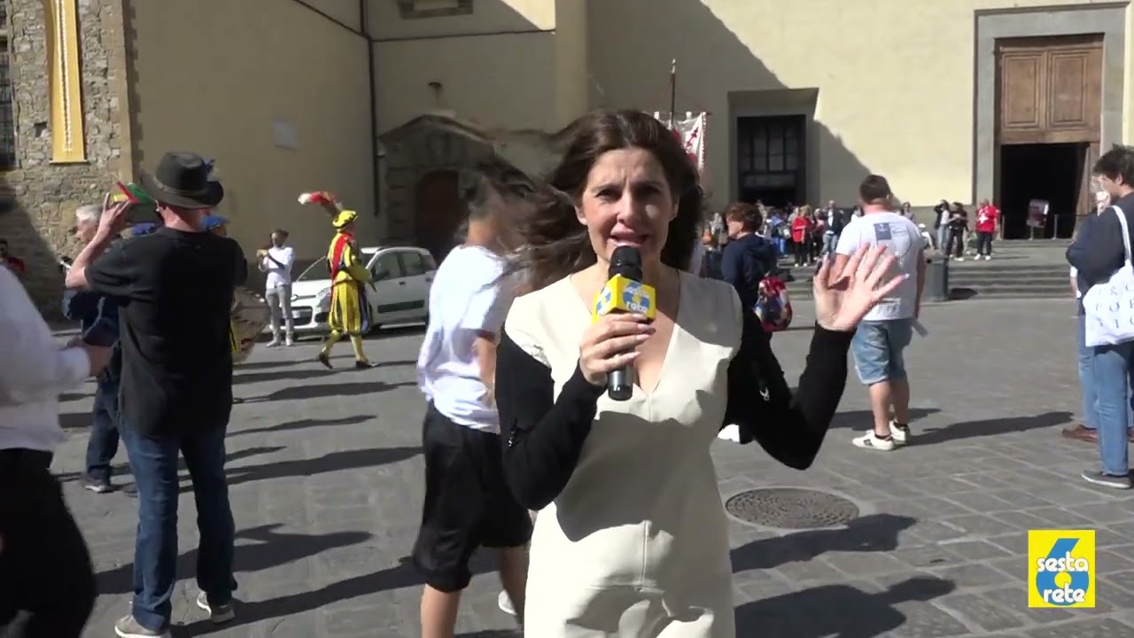 Viva Fiorenza bianchi benedizione della bandiera