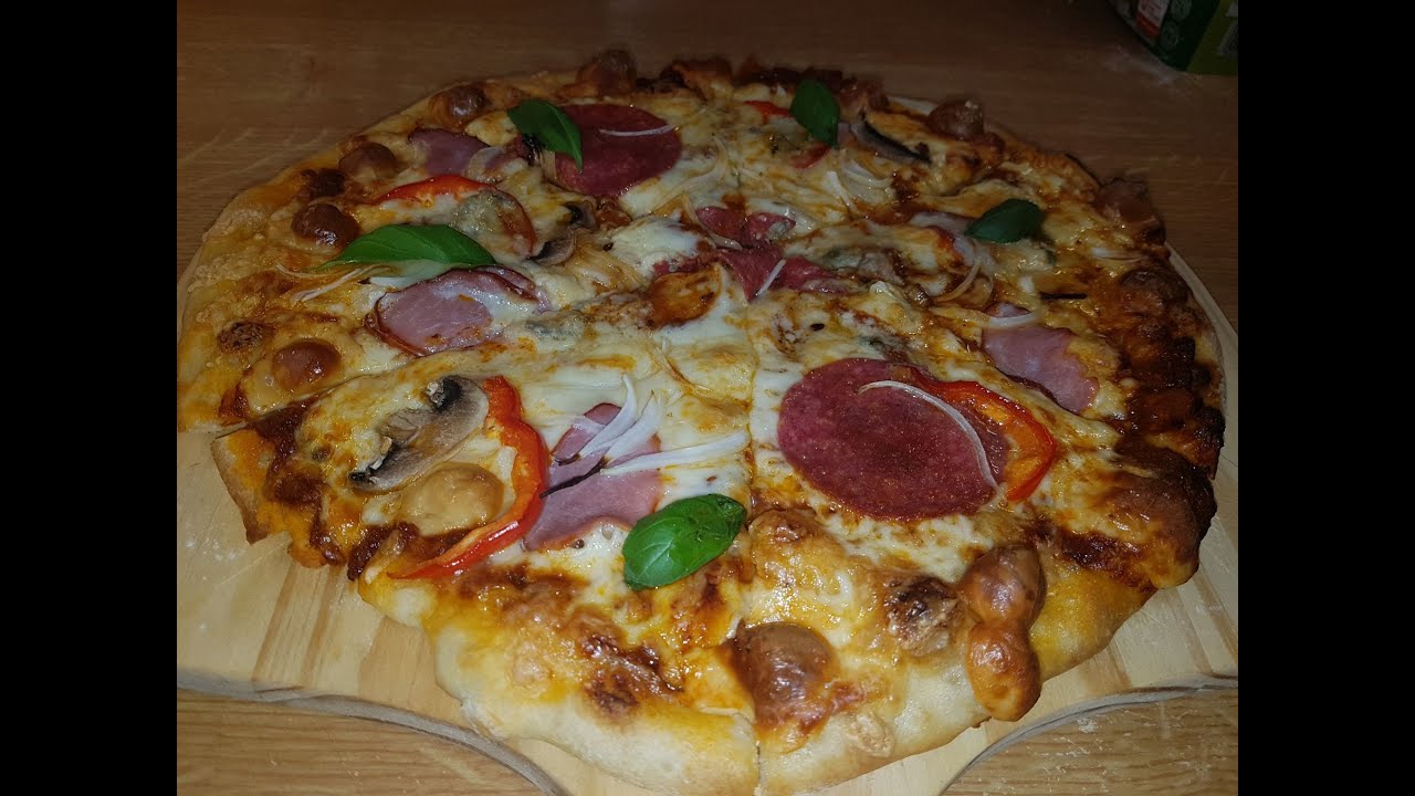 PIZZA JAK Z PIZZERII