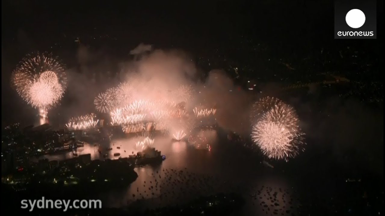 Full Video: Amazing 2014 New Year Fireworks in Sydney, Australia