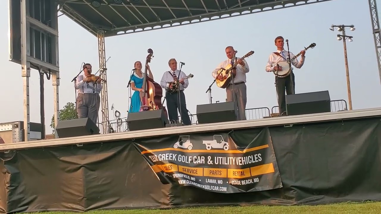 Larry Efaw & The Bluegrass Mountaineers @ Treasure Lake Bluegrass Festival 2021