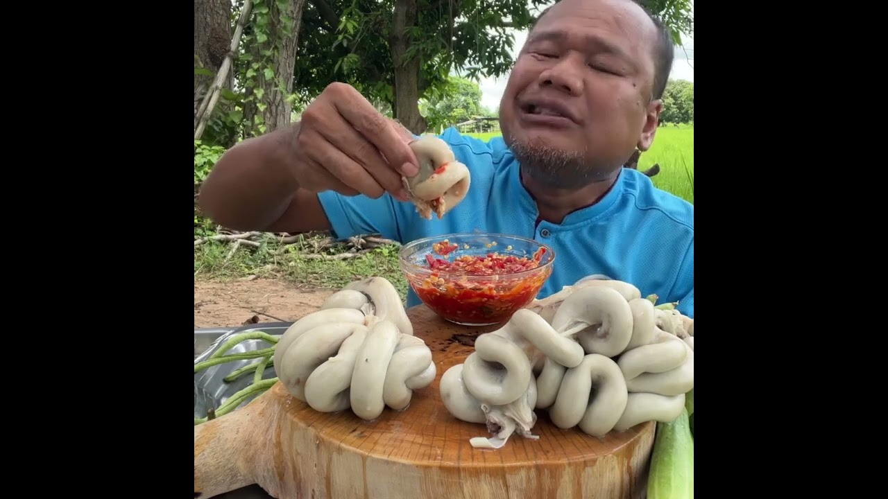 Steamed pork belly is very delicious
